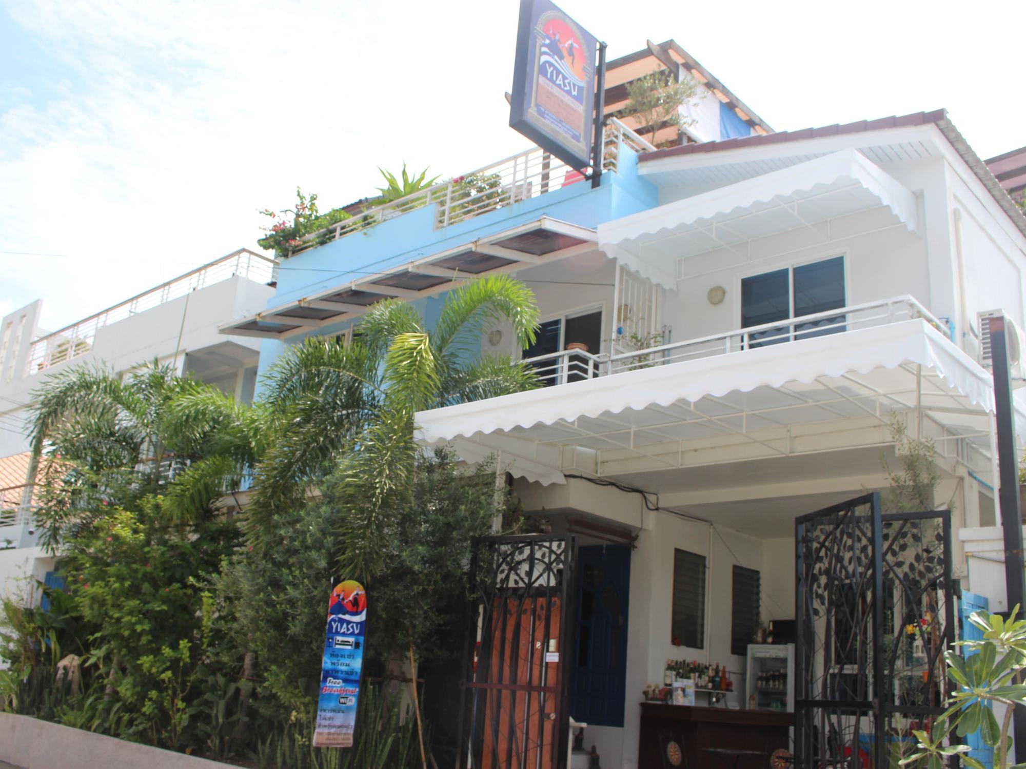 Yiasu Bed And Breakfast Патая Екстериор снимка